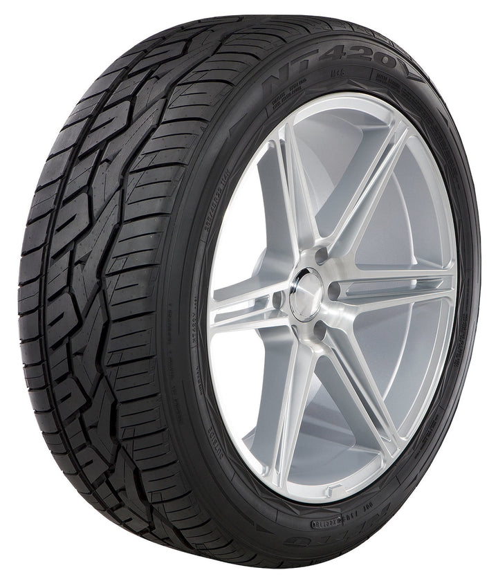 NITTO 285/35R24