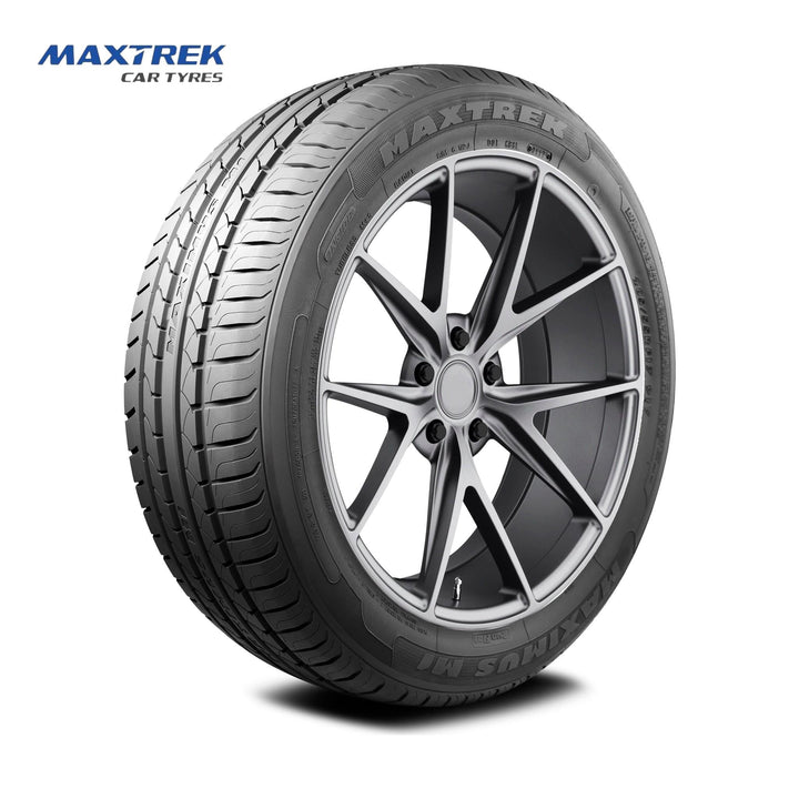 MAXTREK 255/45R18